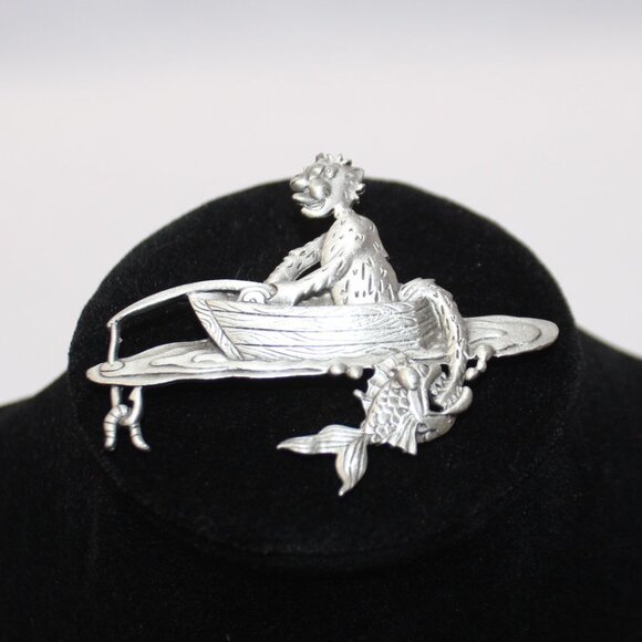 Vintage J.J. Silver Fishing Cat Brooch Who's Tale has been Caught! - Picture 5 of 7